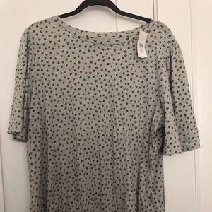 grey mid sleeve t-shirt